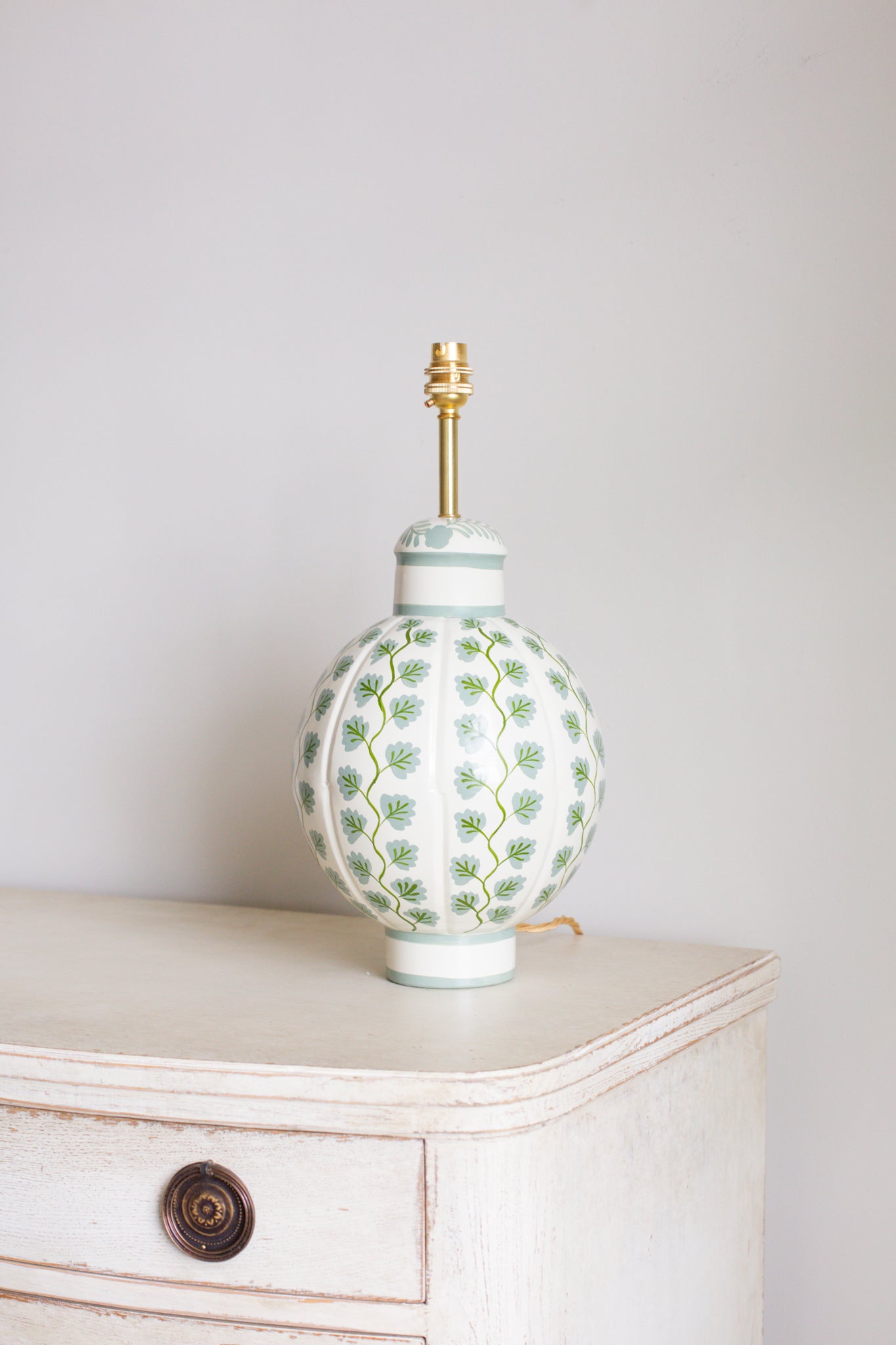 GREEN VINE PUMPKIN LAMP