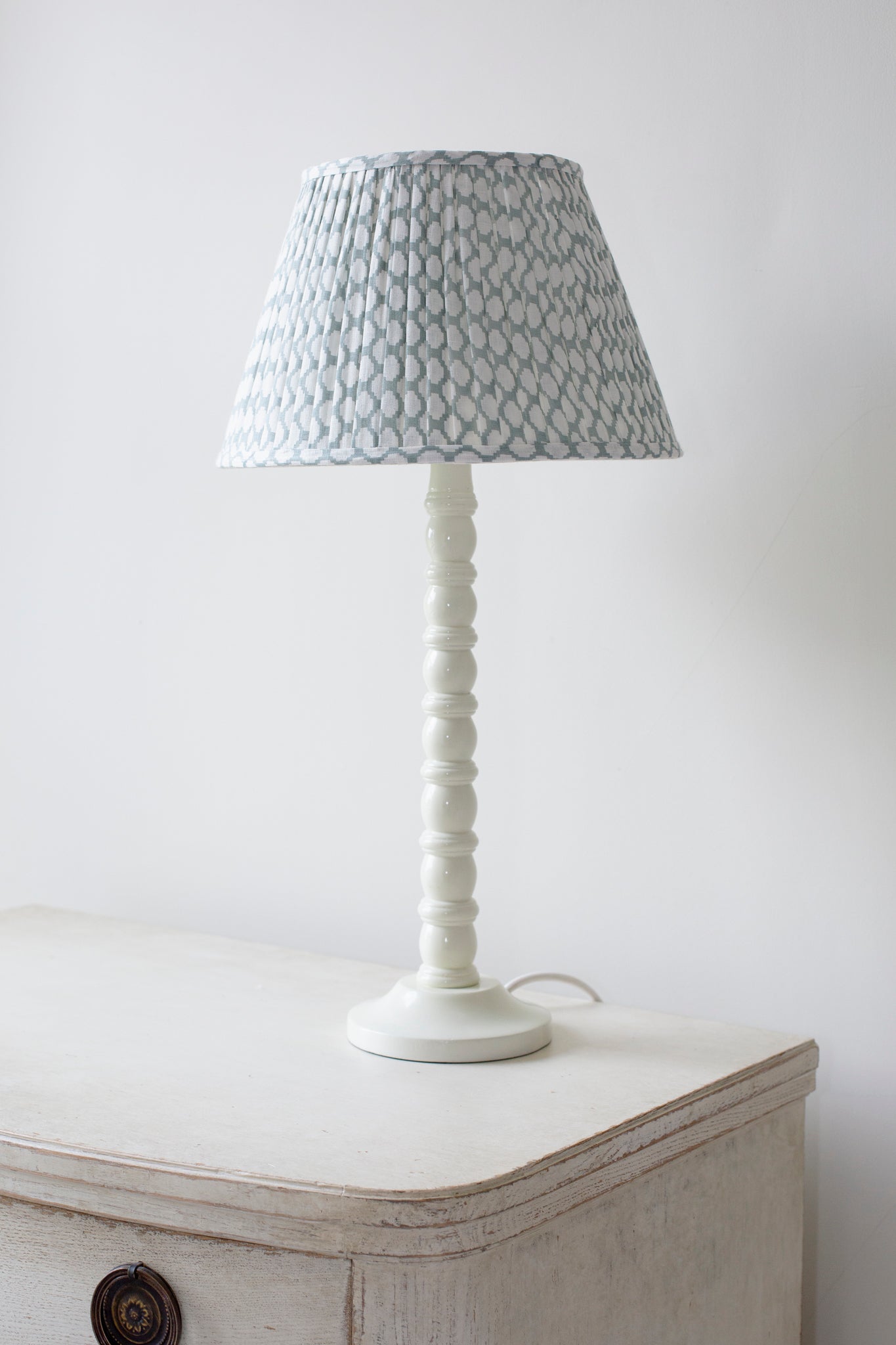 BOBBIN LAMP IN IVORY