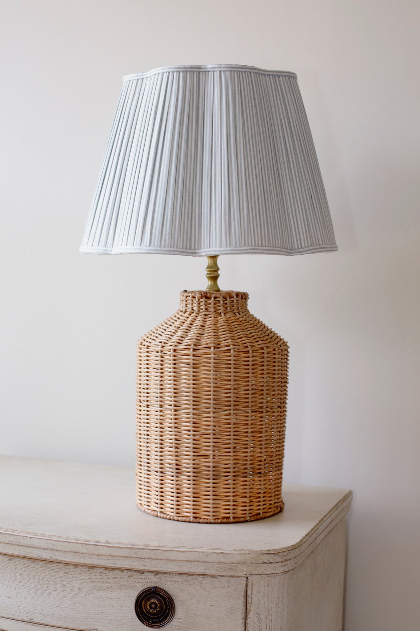 RATTAN MILK CHURN LAMP BASE