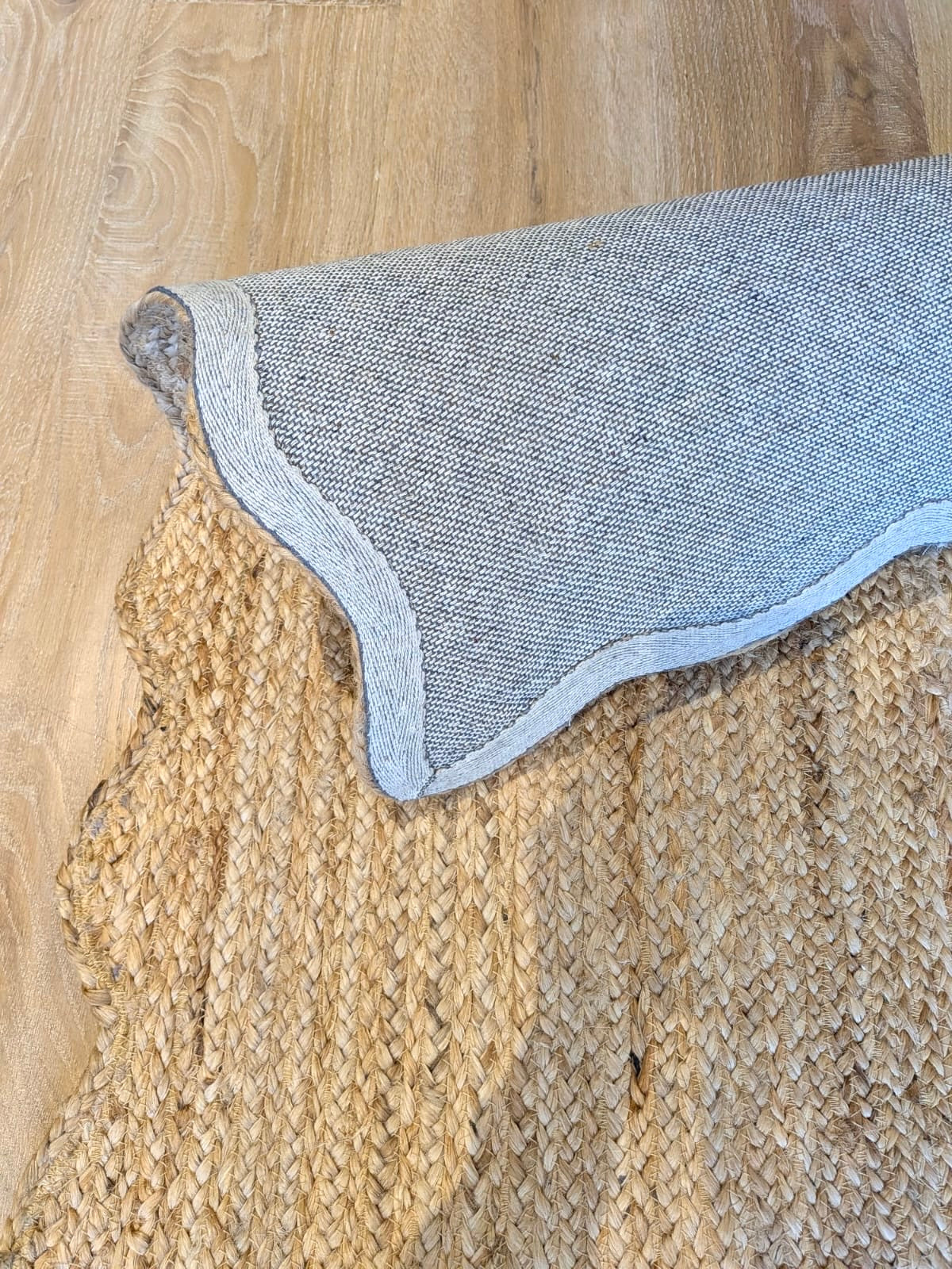 WAVY JUTE RUG  8ft x 6ft