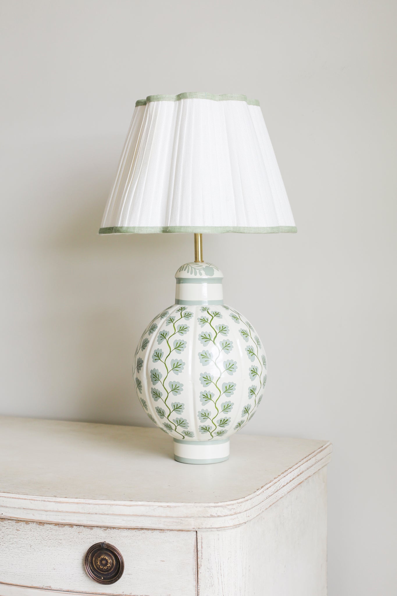GREEN VINE PUMPKIN LAMP