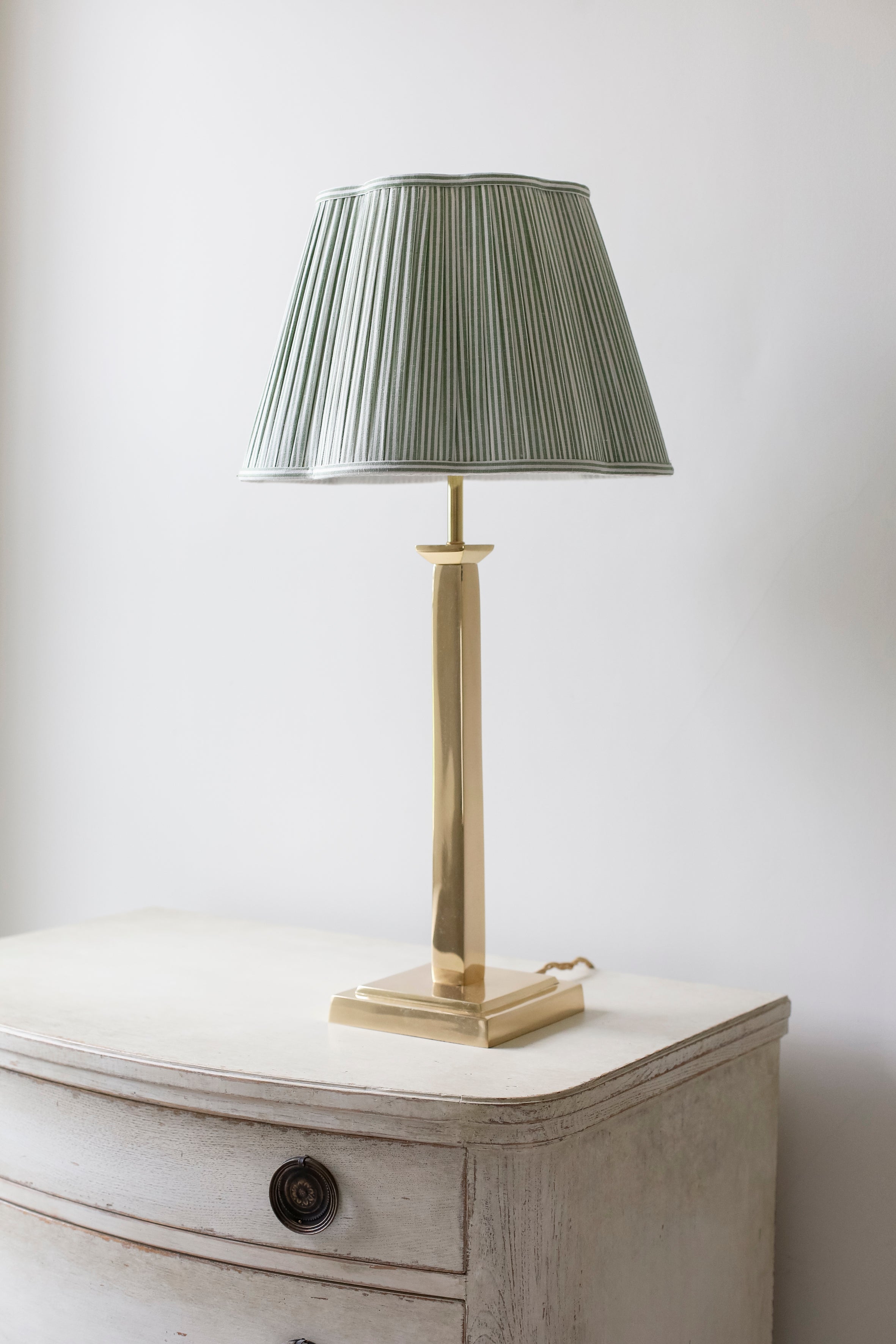 Square base brass lamp base