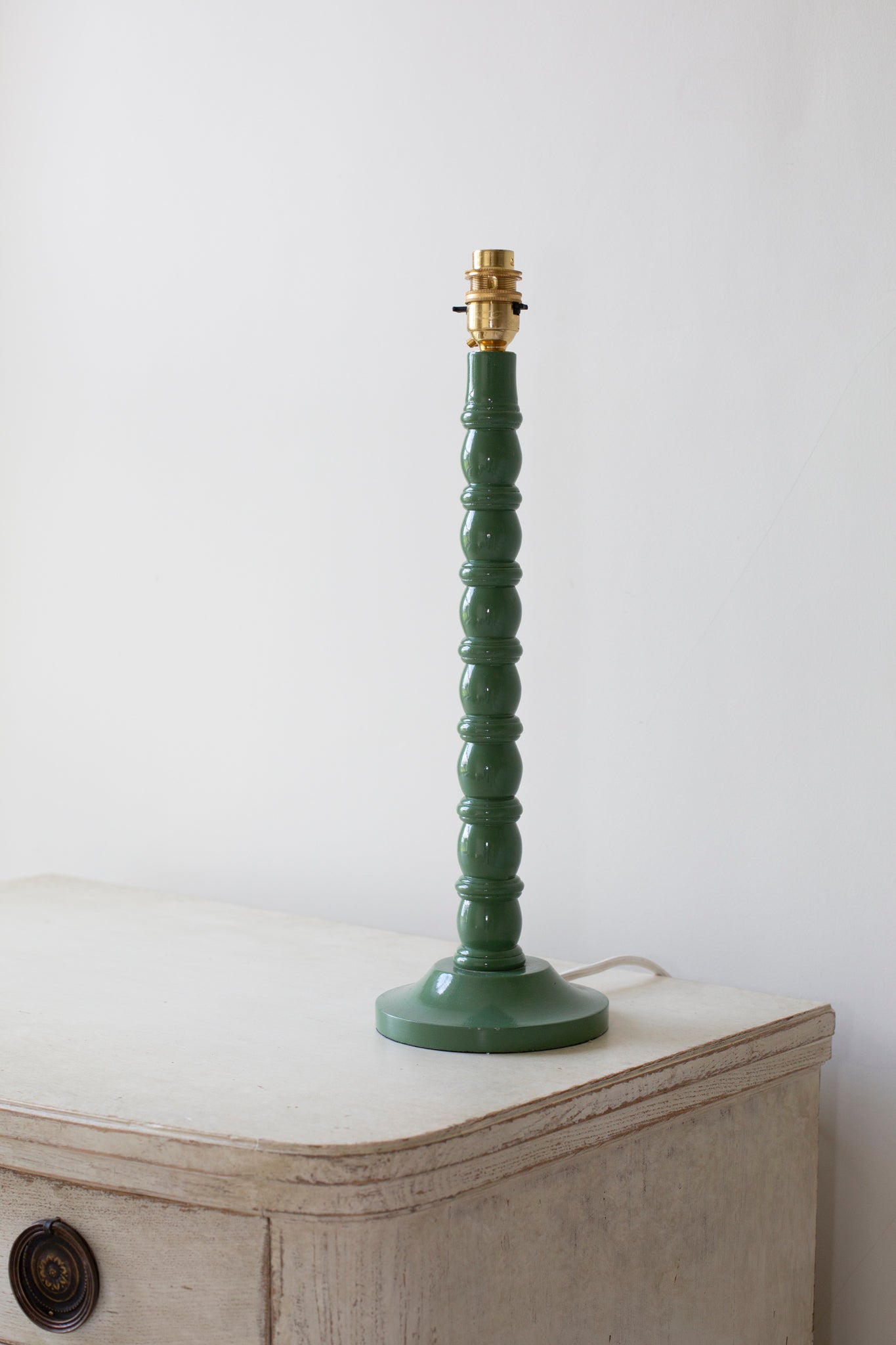 BOBBIN LAMP IN MOSS GREEN