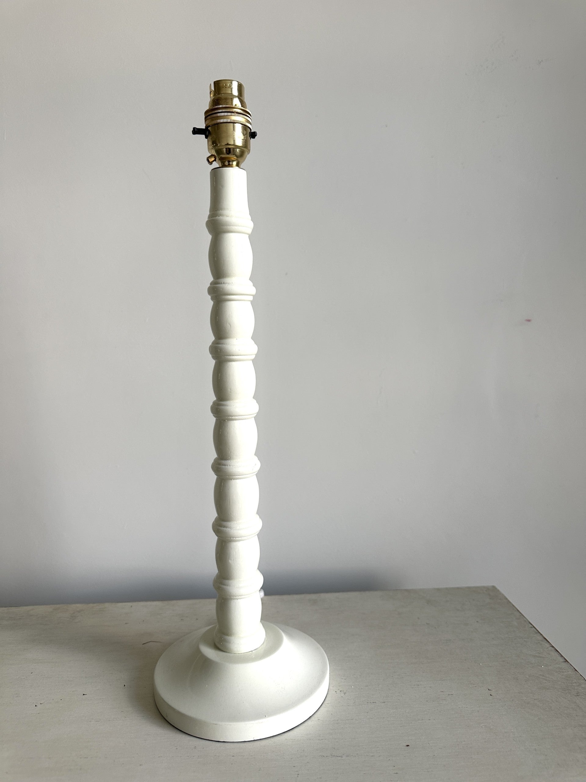 BOBBIN LAMP IN IVORY